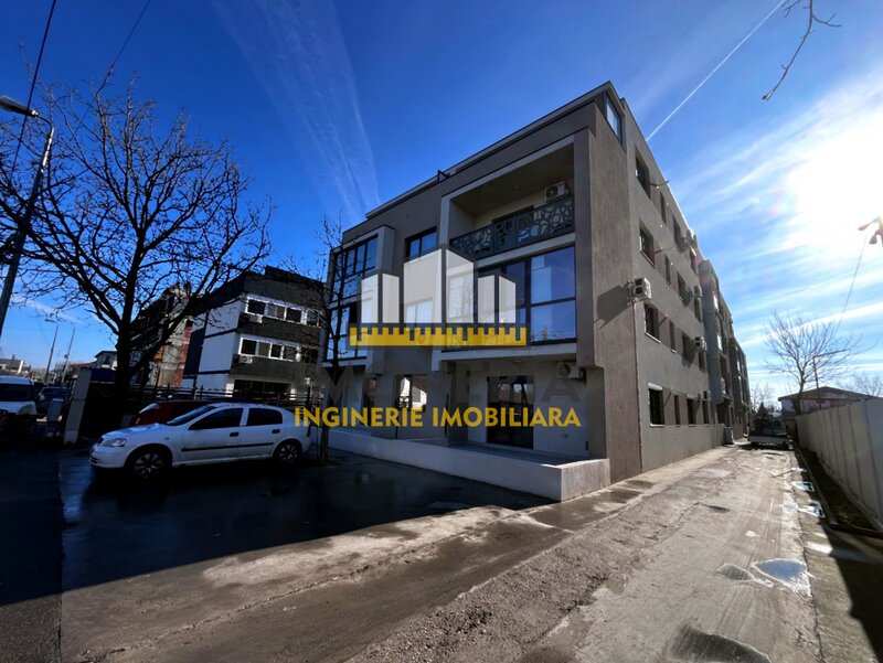 1 Decembrie 2 camere -0% comision -curte 49 mp -metrou 1 Dec -decomandat